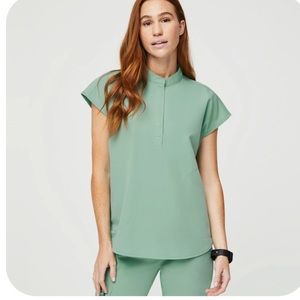 FIGS scrubs set